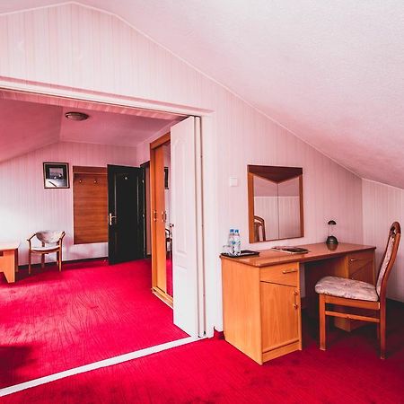 Hotel Twins Варшава Екстериор снимка