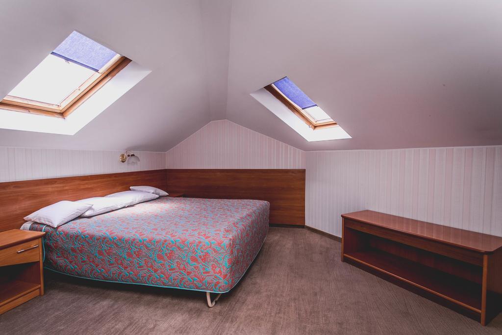 Hotel Twins Варшава Екстериор снимка